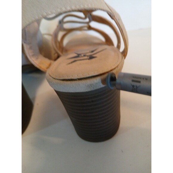 Lust For Life L-Daphne Tan Strappy Block Heel Womens 8.5 Gently Used Pretty - Picture 9 of 16